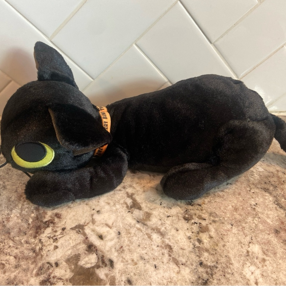 Hocus Pocus, Disney parks Thackery Black Cat Plush Toy